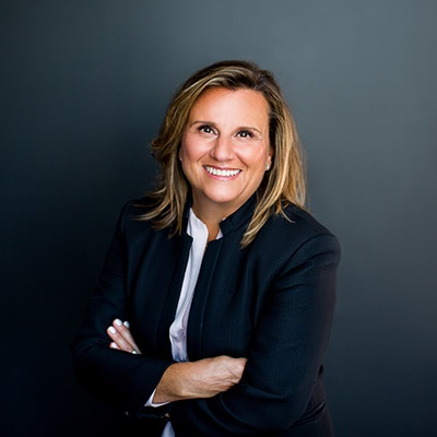 Lisa Ronan Headshot
