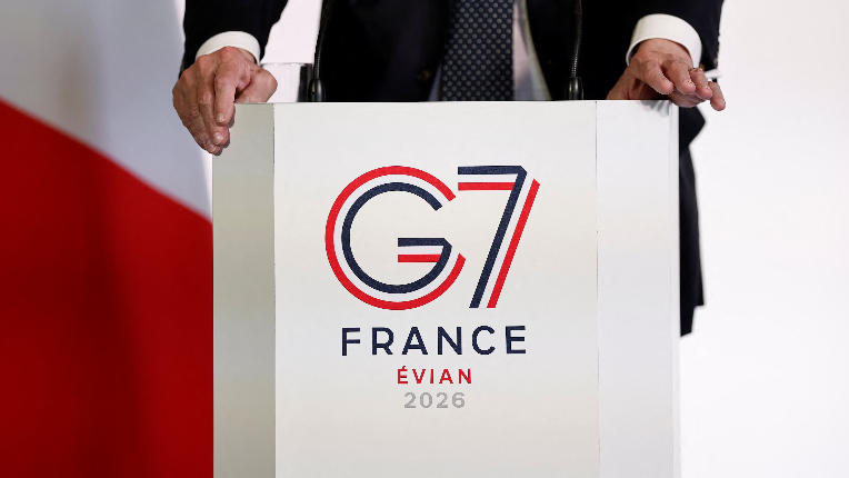 G7 France podium